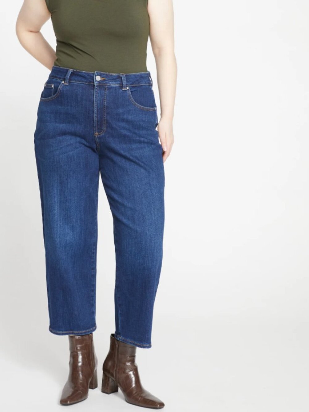 Universal Standard - Donna High Rise Curve Straight Leg Jeans - SIZE 24
